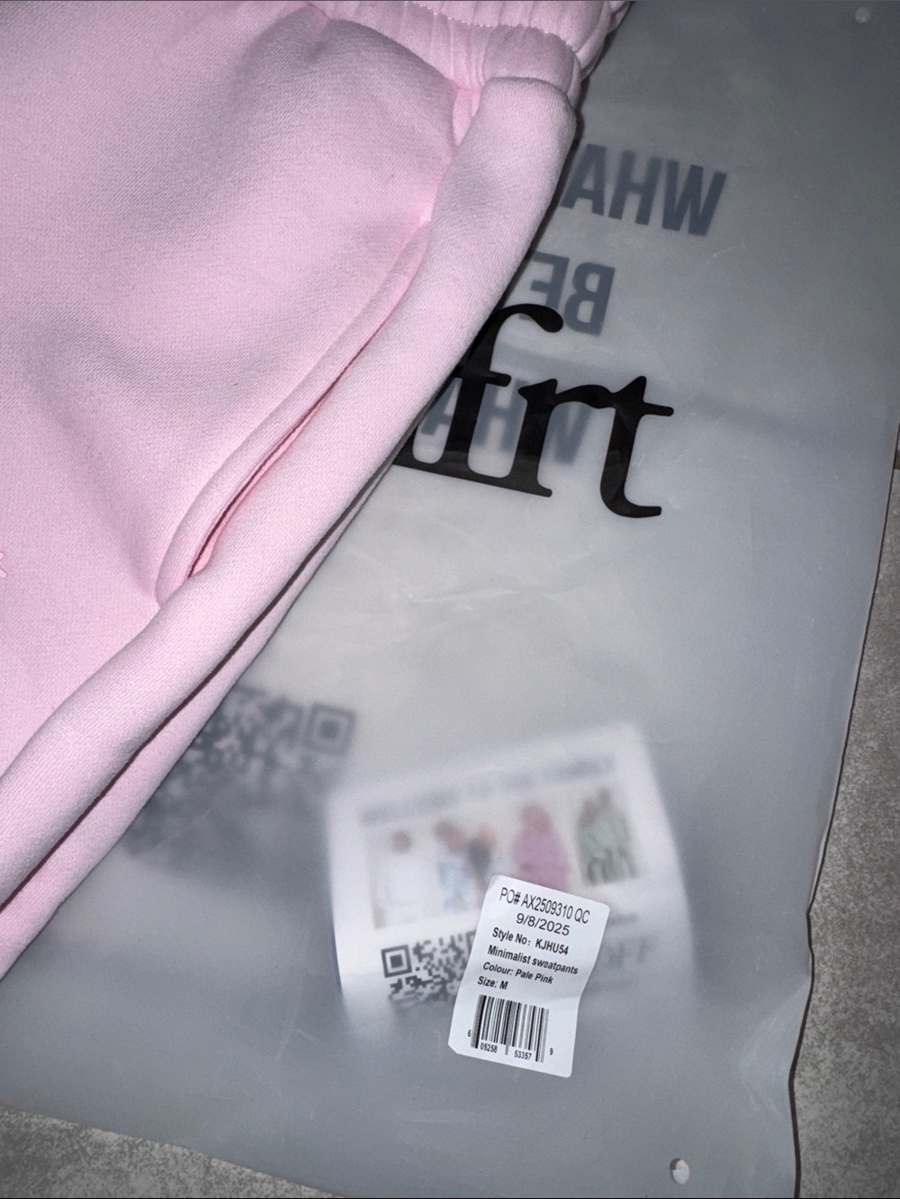 Comfrt sweats size Medium - Picture 2 of 5